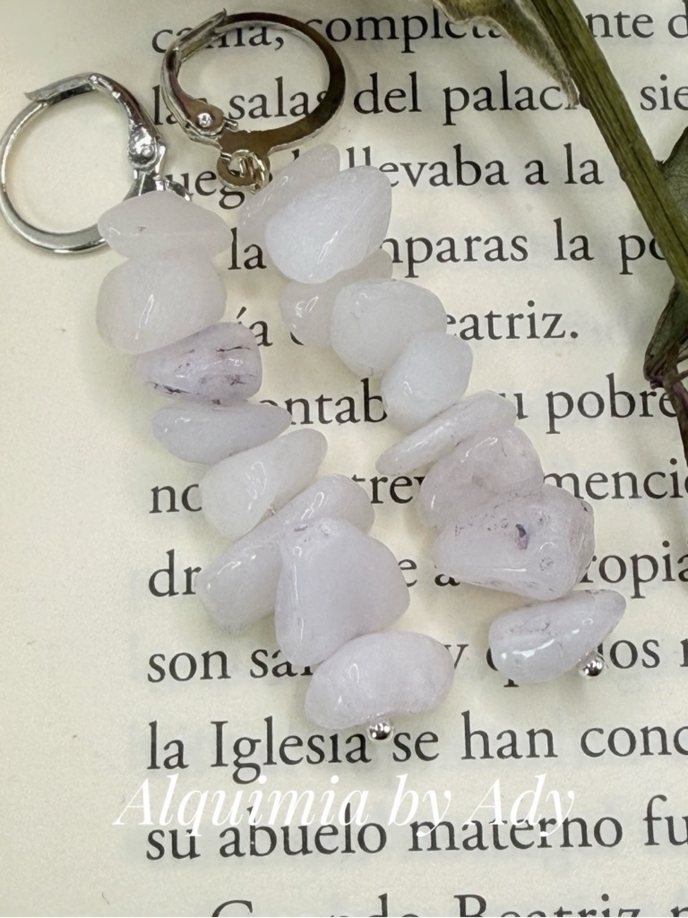 Alquimia Soft lavender jade Chip Dangle Earrings